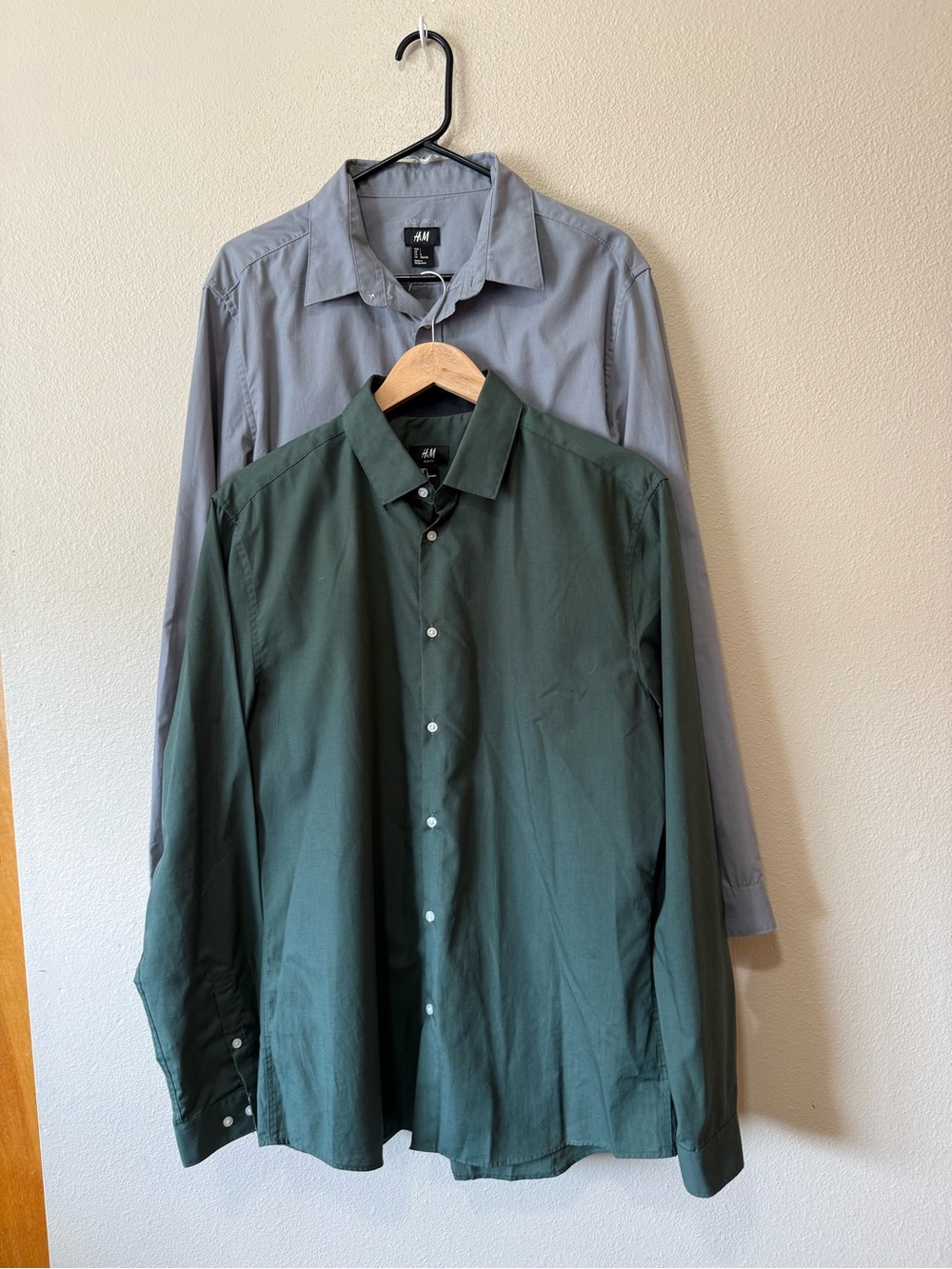 H&M Men's Large Long-Sleeve Button-Down Shirts